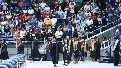 Rockwall High School graduates 660 seniors | News | rockwallheraldbanner.com