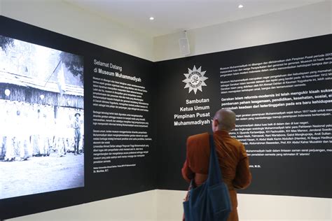 Muhammadiyah Museum Visit: International Buddhist Leaders Delve into ...