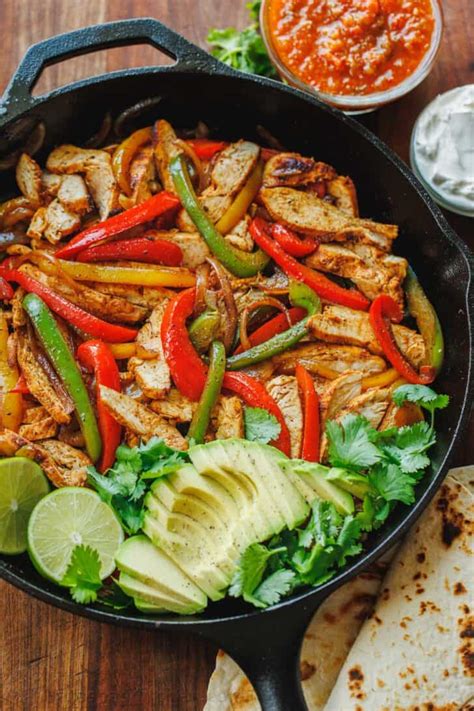 Chicken Fajitas Recipe (VIDEO) - NatashasKitchen.com