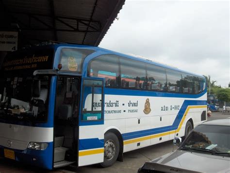 Ubon - Pakse International Bus | Ubon - Pakse Bus | Rich Hintz | Flickr