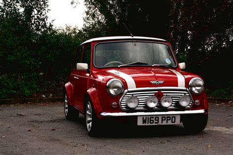 Classic Mini Cooper Wallpapers - Top Free Classic Mini Cooper Backgrounds - WallpaperAccess