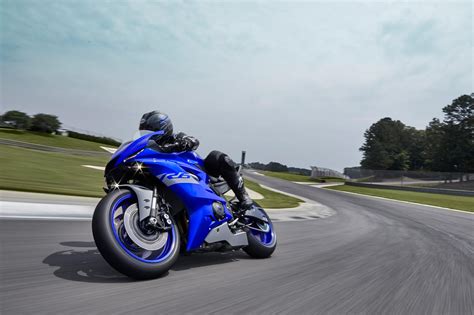 Yamaha R6's Top Speed Vs The Competition