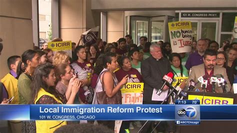 Activists rally in Chicago after Obama immigration plan blocked - ABC7 Chicago