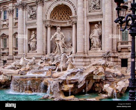 Baroque fountains hi-res stock photography and images - Alamy