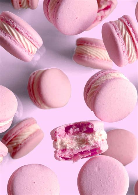 French Macarons (Italian Method) - www.thescranline.com