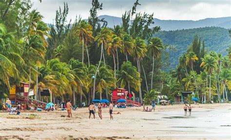 WHY LUQUILLO BEACH IS ONE OF OUR FAVORITE BEACHES IN PUERTO RICO — Wandering Hartz