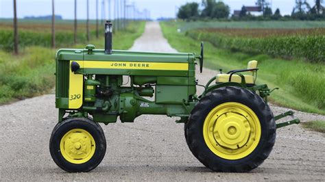 1957 John Deere 320 | F84 | Davenport 2015