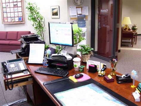 Importance of an Office Work Desk: The Difference Between a Productive ...