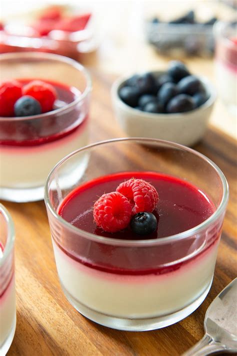 Easy Panna Cotta Recipe with Raspberry Gelee - Fifteen Spatulas