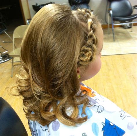 Pin by Janet Myers on Hairstyles for little Girls | Kids braided ...