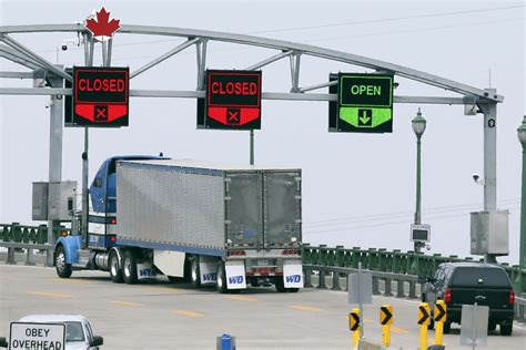 Crossings down 90% at NY-Canada border amid outbreak