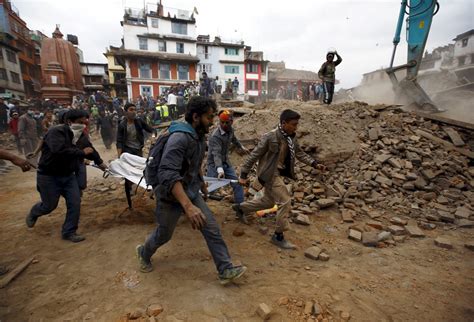 More Than 1,800 Dead in Magnitude 7.9 Nepal Quake - Newsweek