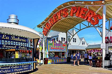 Wildwood NJ - Boardwalk Pier Photograph by Regina Geoghan - Pixels