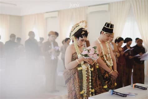 Yohan & Nandika's Intimate Wedding by Ruma | Bridestory.com