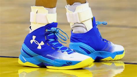 Stephen Curry shoe sales fall hard, along with Under Armour stock ...