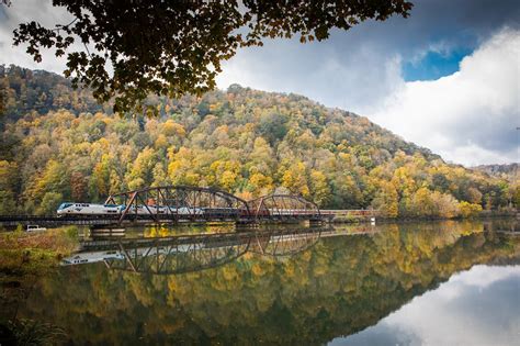 The Best Train Ride In West Virginia Is The Autumn Colors Express