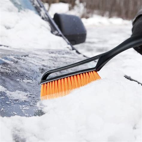 The 6 Best Car Snow Removal Tools to Keep Your Car Clean 2022