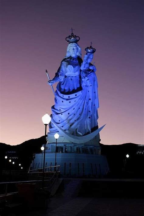 Foto: Monumento de la virgen del Socavón - Oruro | Landmarks, Bolivia ...