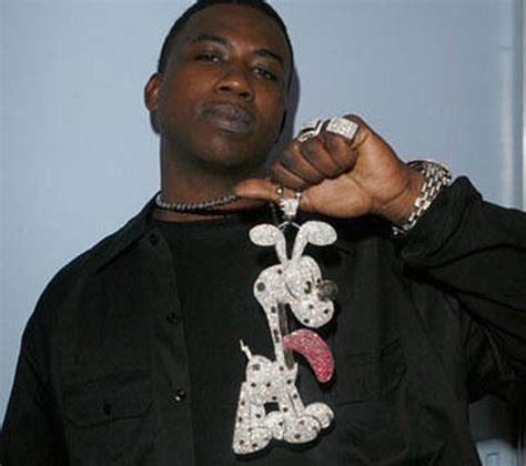 The Most Ridiculous Rapper Chains Of All Time (22 pics)