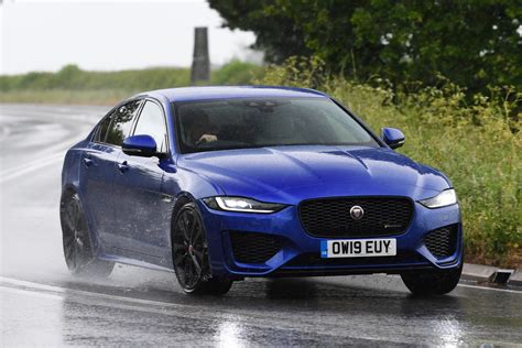 Jaguar XE review | Auto Express