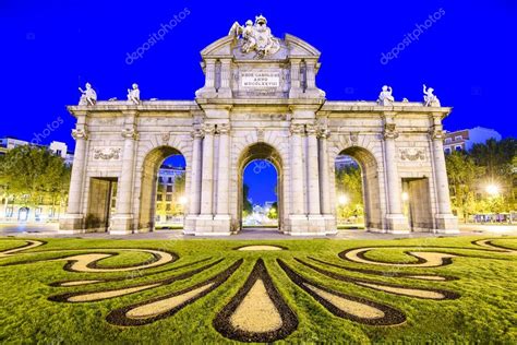 Puerta de Alcala Stock Photo by ©sepavone 58362033