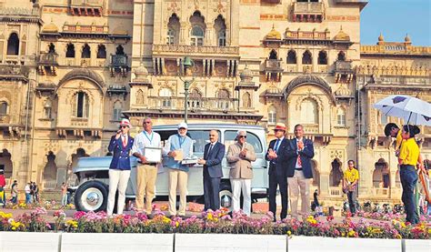Hyderabad duo wins award in vintage car show-Telangana Today