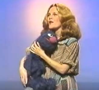 Madeline Kahn and Grover | Madeline kahn, Sesame street, Funny people