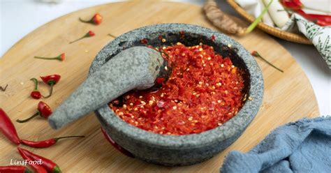 Sambal Oelek Recipe (3 Ingredients)