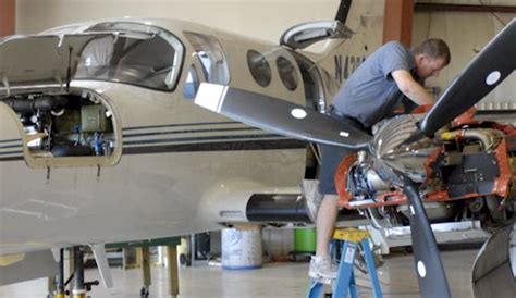 Piston Aircraft Maintenance | Air Associates of Kansas