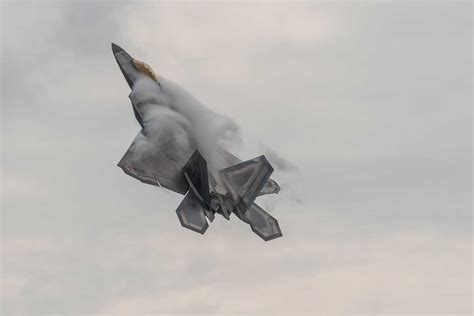 Su-35 vs F-22: who is stronger in aerial combat? : r/MilitaryAndDefense