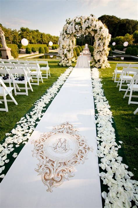 17 Best images about Aisle for wedding | Wedding ceremony Decor on ...