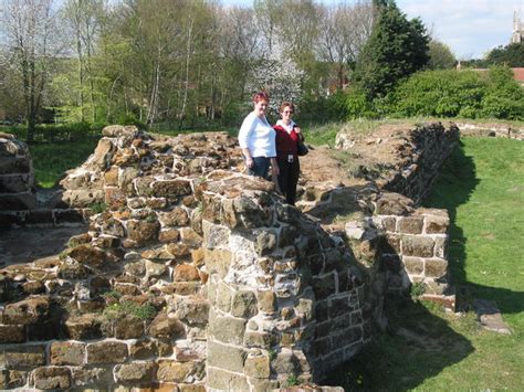 Old Bolingbroke Castle, Lincolnshire © Tony Emptage cc-by-sa/2.0 :: Geograph Britain and Ireland