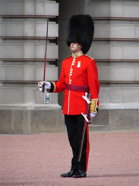 The Officer In Charge - Changing Of The Guard, Buckingham … | Flickr