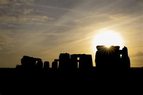 How to Watch Winter Solstice 2021 From Stonehenge Live Online - Newsweek