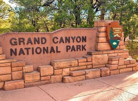 The entrance sign to Grand Canyon National Park, Arizona, USA | 7 ...