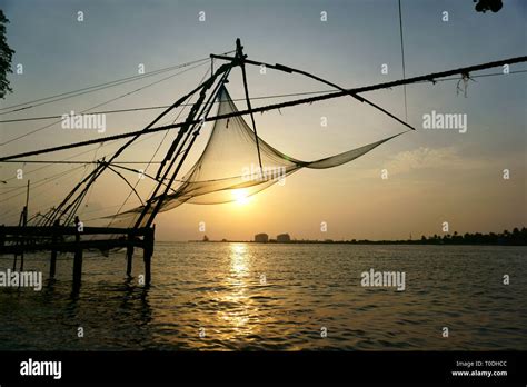 Chinese fishing nets, Fort Kochi, Kochi, Cochin, Kerala, India, Asia ...