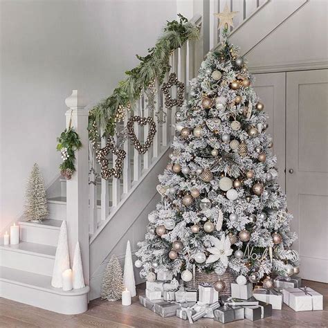 21 White Winter Wonderland Christmas Tree Decor Ideas That Trendy Now ...