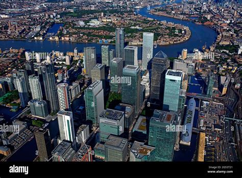 UK, London, Canary Wharf, Aerial view of skyscrapers in business ...