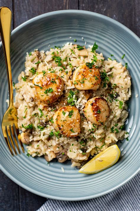 Lemon Butter Scallops Over Parmesan Risotto Recipe - Kitchen Swagger