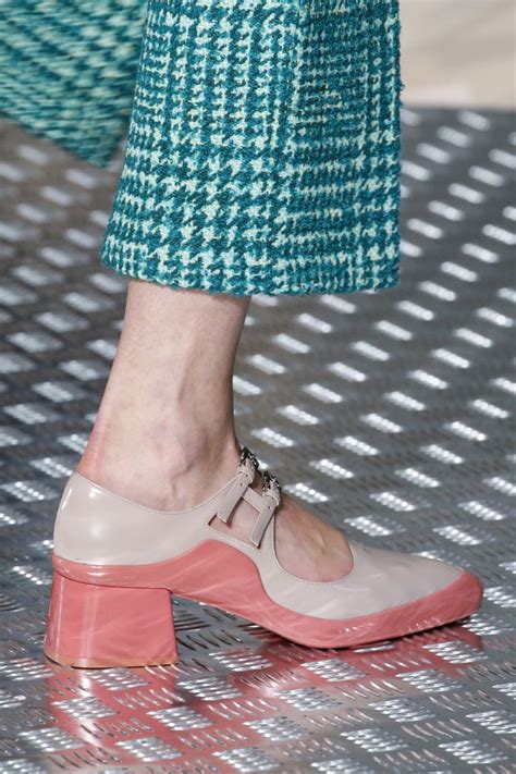 Prada | Zapatos de lujo, Zapatos mocasines mujer, Calzado de moda