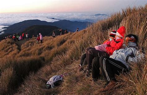 Mt. Pulag Summit in 2020 | Summer friends, National parks, Philippines