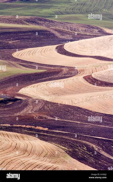 Contour ploughing hi-res stock photography and images - Alamy