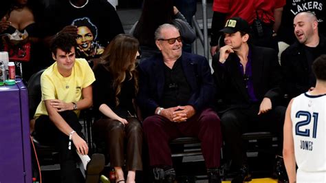 Jack Nicholson Returns to Courtside Seat For Lakers’ Playoff Game – NBC Los Angeles