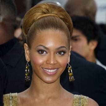 Holly-Wood Stars: Beyonce Giselle Profile and biography, Pictures and Wallpapers 2013