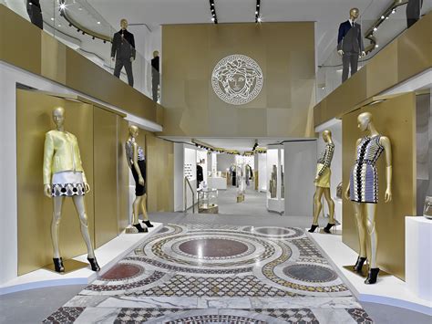 The brand new #Versace boutique in Barcelona displays a unique design ...