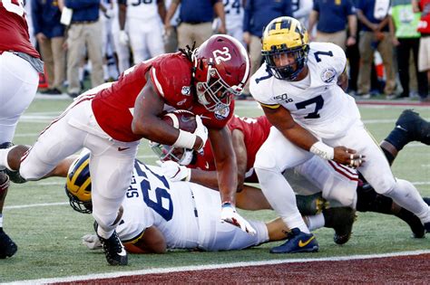 News Now: Important matchup: No. 4 Alabama vs. No. 1 Michigan