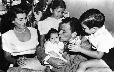 Frank Sinatra Family Tree: A Comprehensive Guide To His Lineage