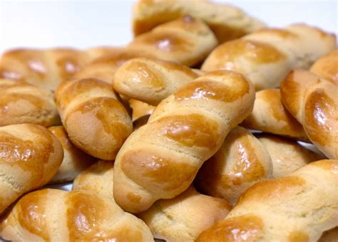 Koulourakia recipe (Greek Easter cookies) - My Greek Dish