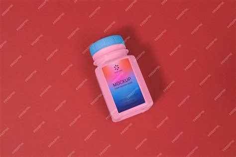 Premium PSD | Close up on square bottle mockup design