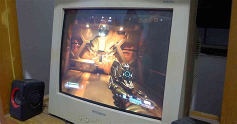 How to Connect a CRT VGA Monitor to a Modern Graphics Card | ITIGIC